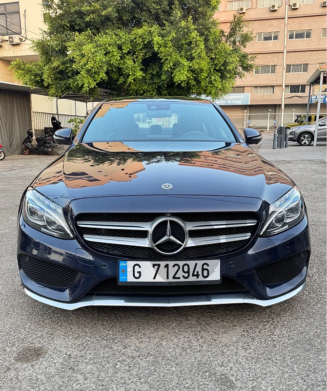 Mercedes-Benz C-Class 2019 c300