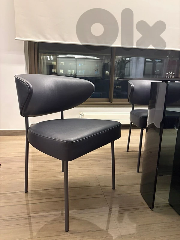 dinning table and chair