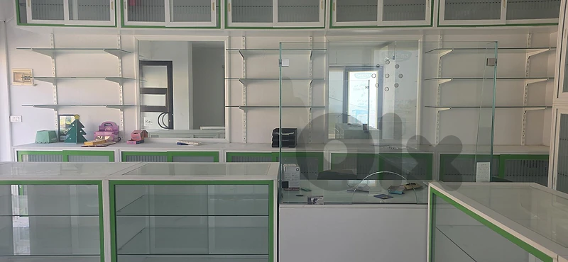 GM522MAN Commercial store for Rent in Awkar محل للايجار في عوكر