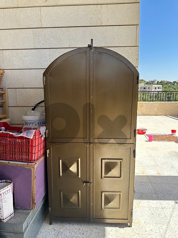 cabinet for grilling and cooking
