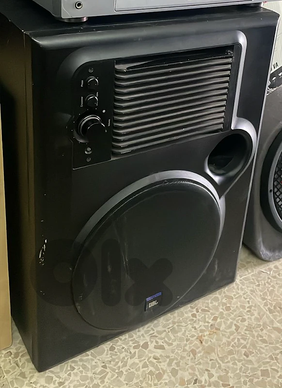 JBL Control SUB 10 Powered Subwoofer