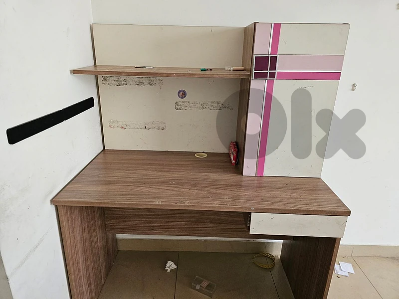 2 studying desks from istikbal
