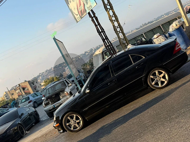 Mercedes-Benz Other 2005