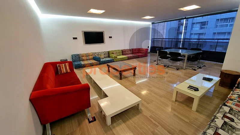 Apartment For Sale In Achrafieh شقة للبيع في الأشرفية CPBMH52