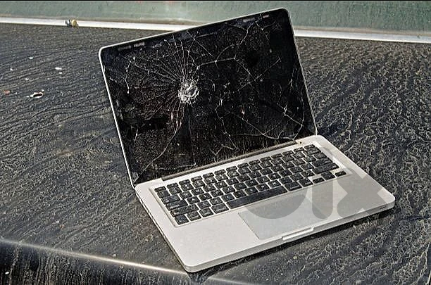 buying broken laptops