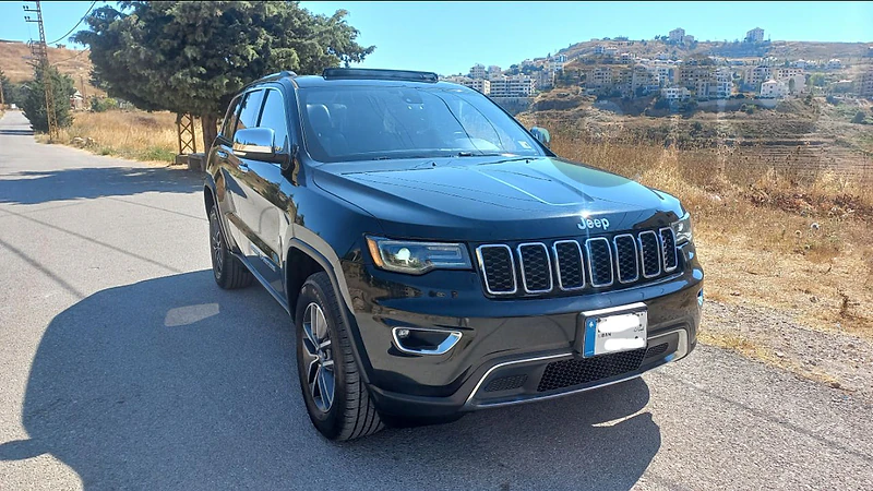 Like New Jeep Cherokee Limited-Panoramic-سعر مغر جدا