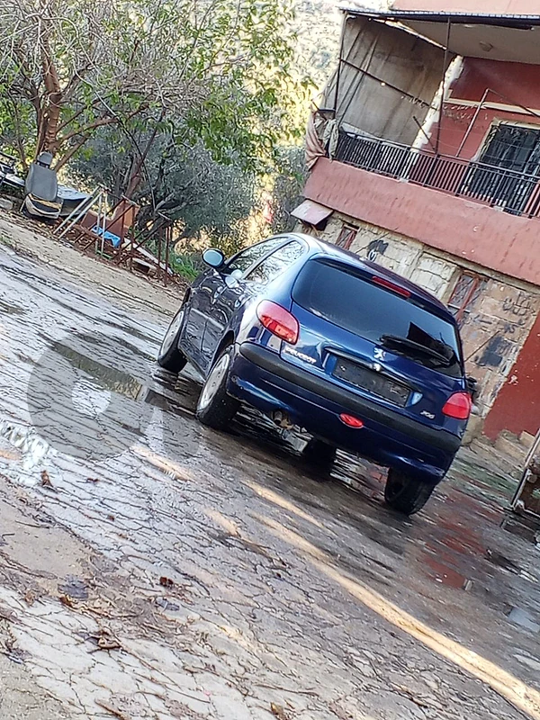 بيجو 206 موديل ٢٠٠٠