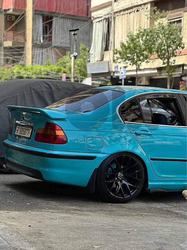 BMW  E46	2000