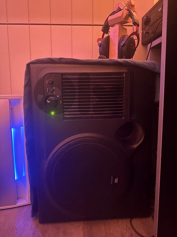JBL Control SUB 10 Powered Subwoofer