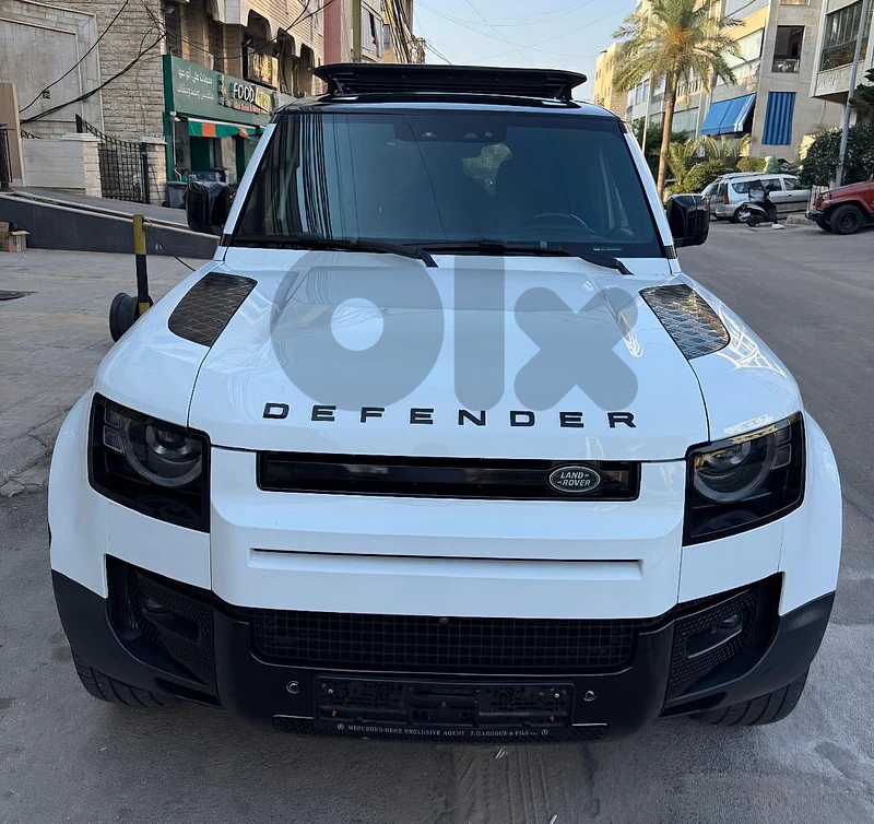 Land Rover Defender 2021 se