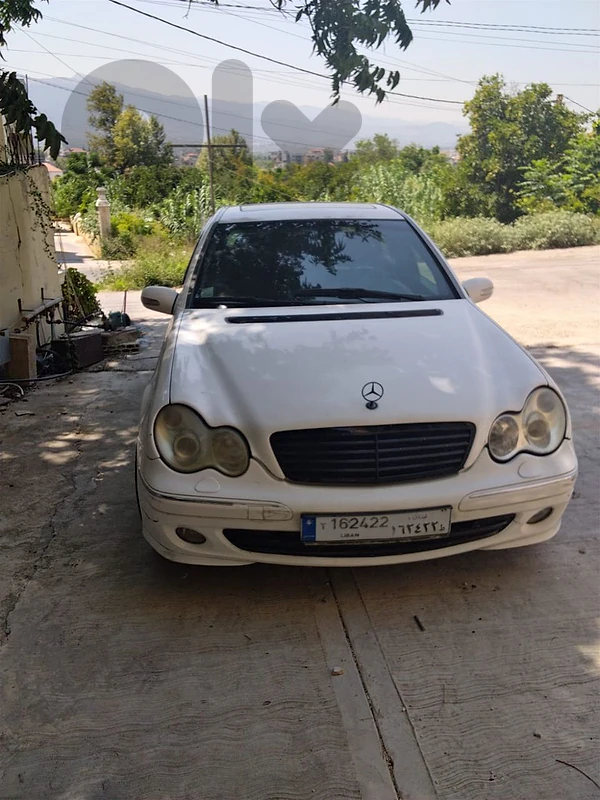 Mercedes-Benz 240/260/280 2002 enkad 03190327