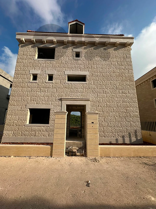 RWK102TF - Villa for sale in Ajaltoun with Garden and mountain view RWK102TF - Villa for sale in Ajaltoun with Garden and mountain view