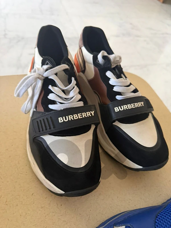 Burberry Men’s Sneakers – Size 45