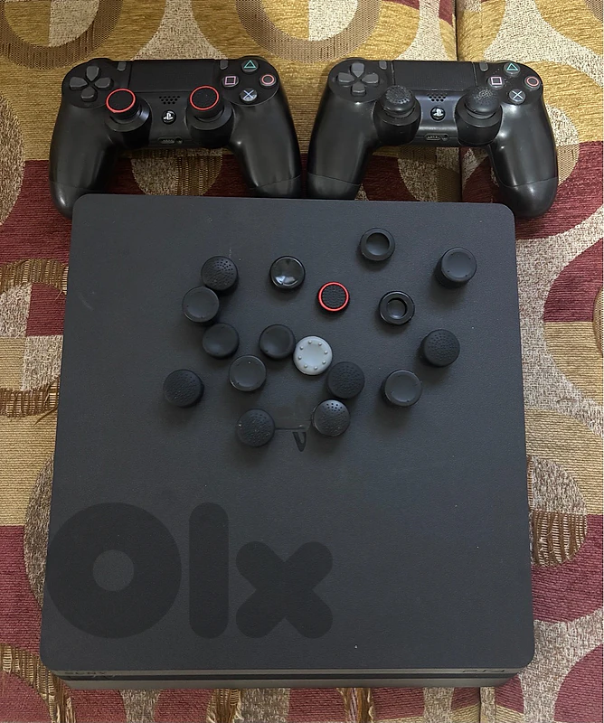 Ps4 + 2 mannets