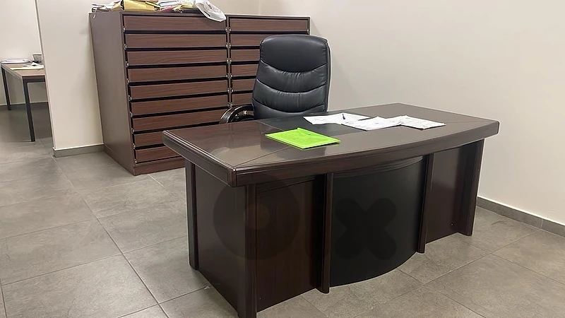 2 desks with a comadina ONLY for 400$