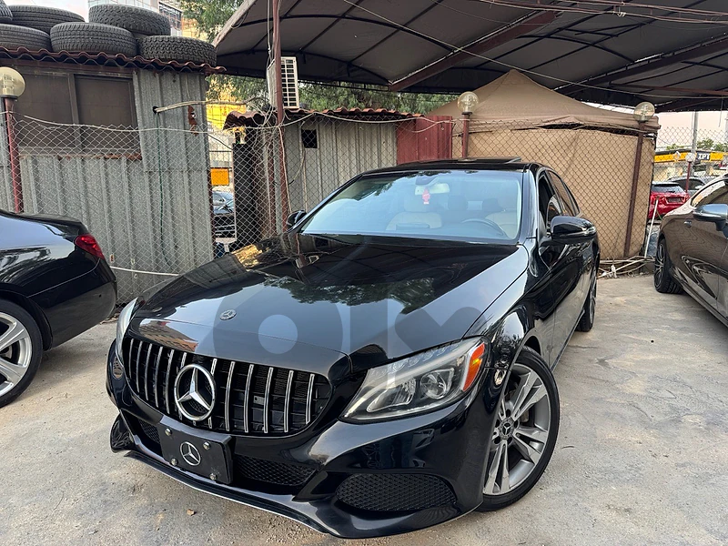 MERCEDES C300 2018✅🔥LED💎super clean🔥full options🔥81/882165☎️