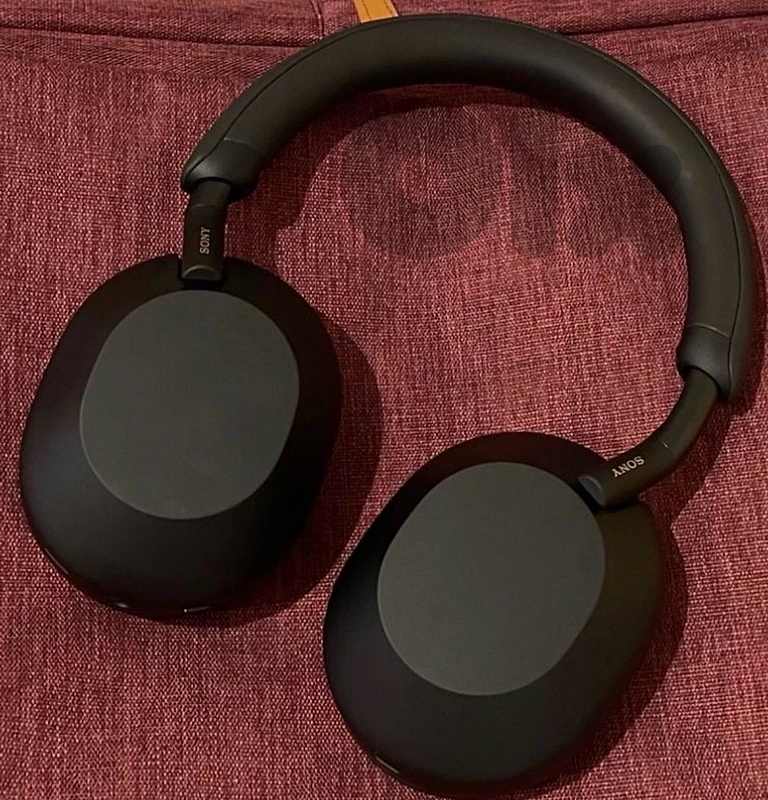 sony WH 1000 XM5 black