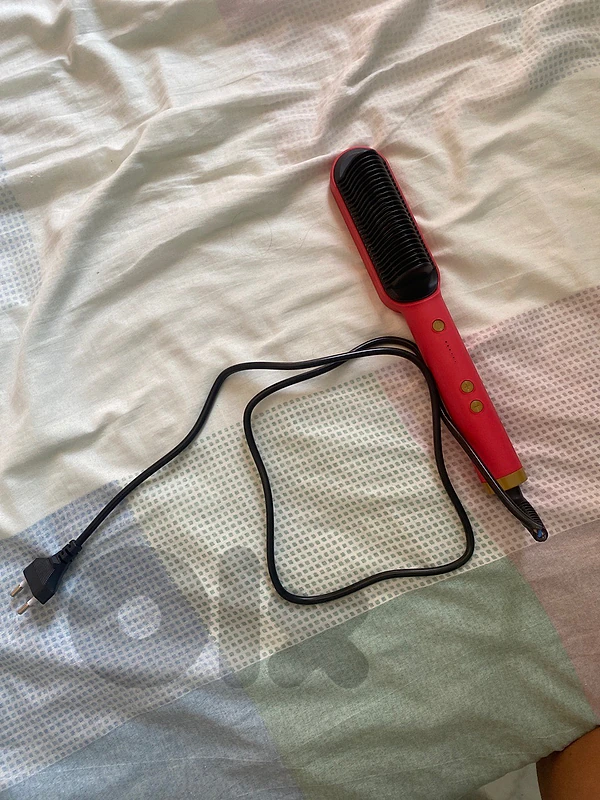 ✨ Hair Straightening Brush