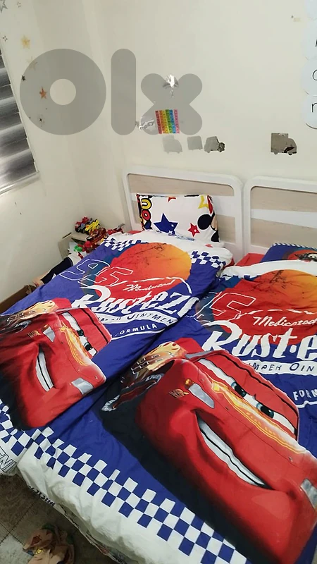 2 beds with their mattresses for 100$