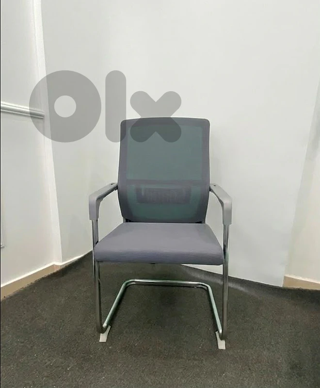 Office Meeting Chair – Like New – 6 Available