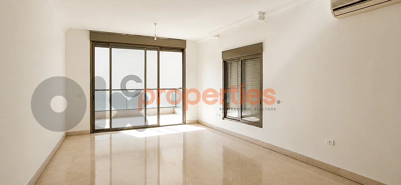 Apartment For Sale in Mar Elias شقة للبيع في مار الياس CPBHN58