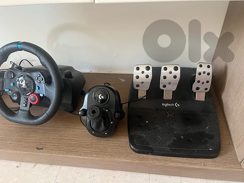 Logitech g29 steering wheel + shifter