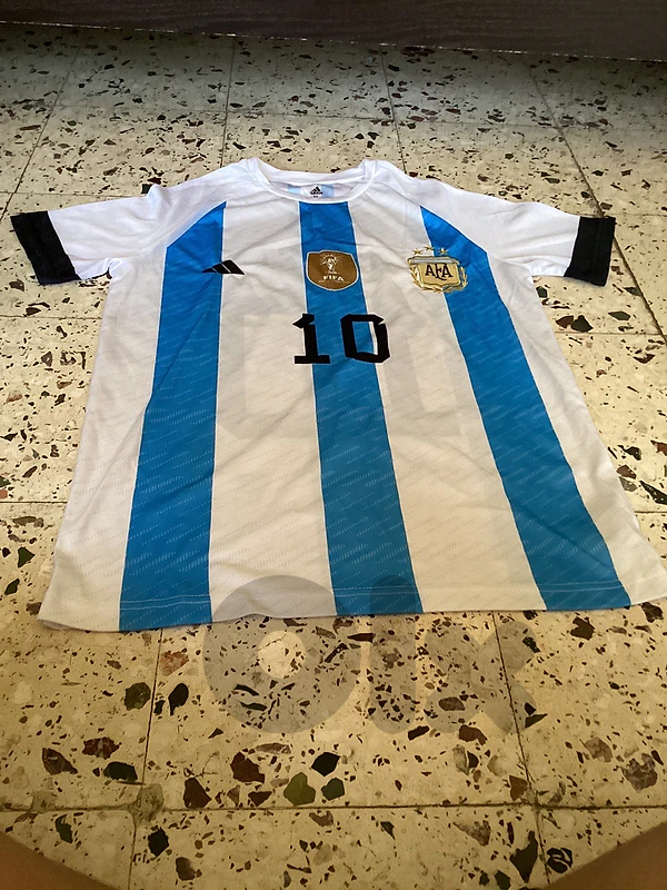 Messi argentina kit -Used like new