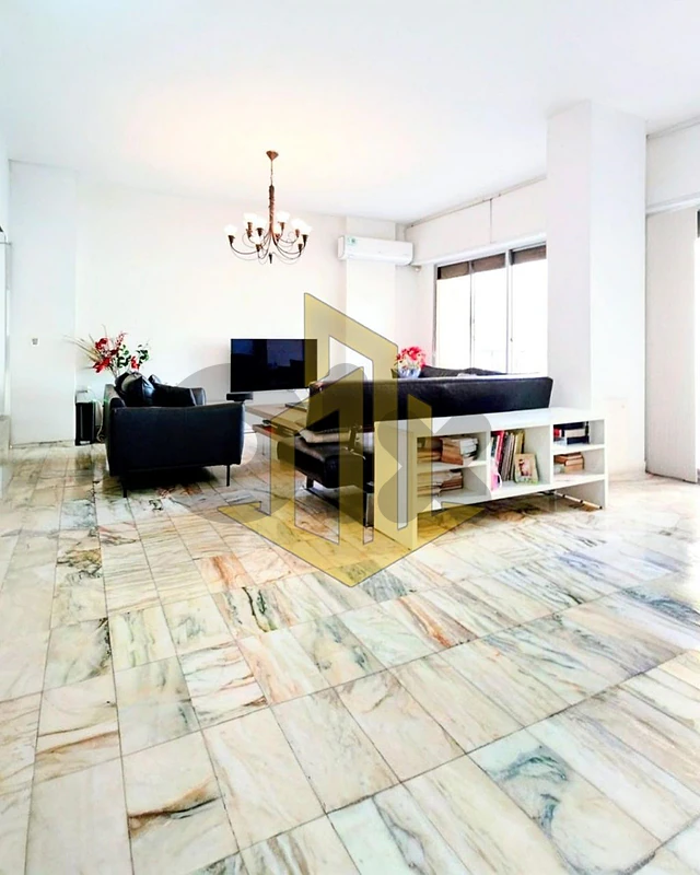 apartment for Sale in Hamra شقة للبيع في الحمرا