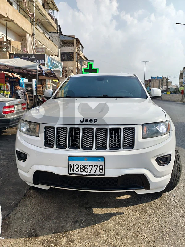 جيب جراند شيروكي 4x4 2015 altitude