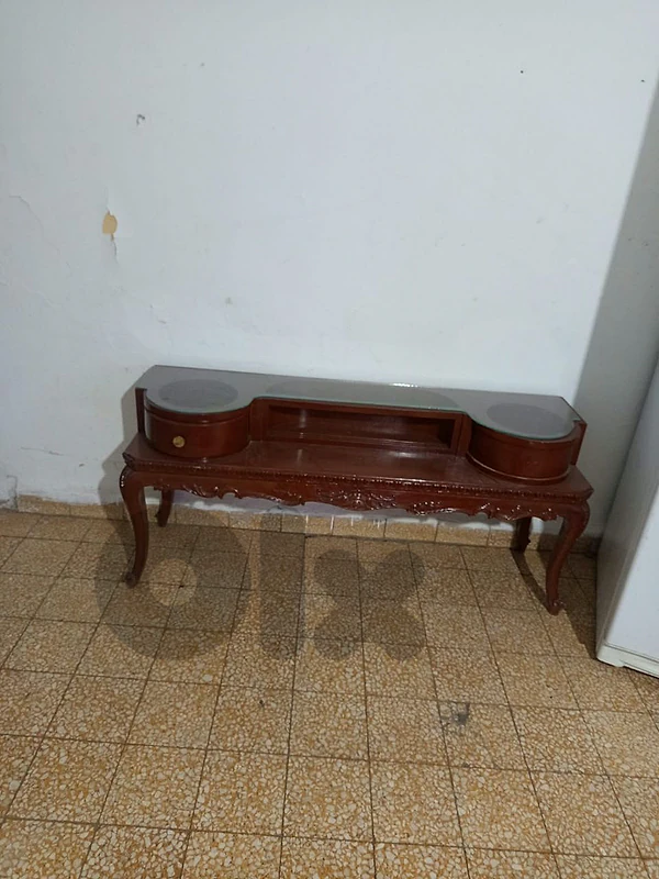 طاوله انتيك