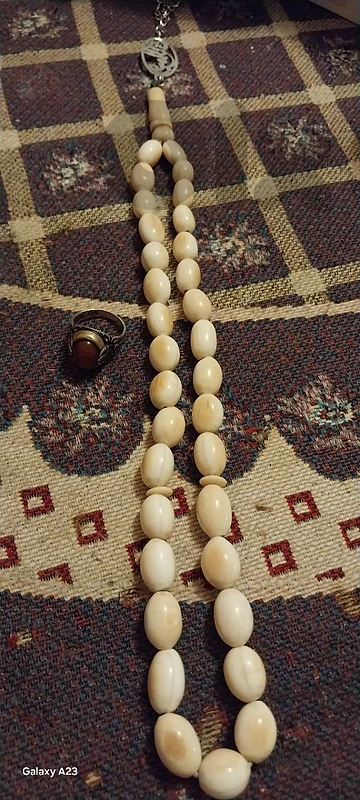 مسبحة عاج مع خاتم