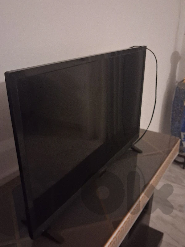 32 inch TV in a very good condition for sale