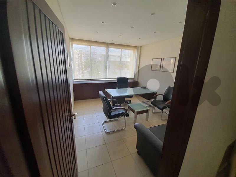 For rent office Jal El Dib main road in the souk. 80 m2.