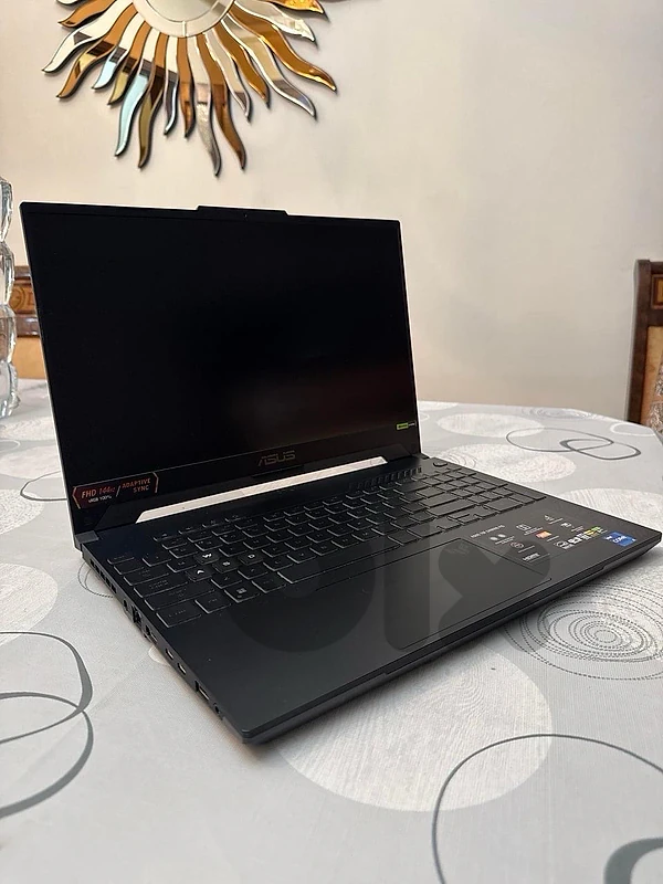 ASUS TUFF F15 RTX4070 I7