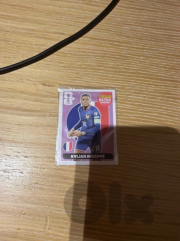 Panini Mbappe Purlple 2026 ( mint condition ) Panini Mbappe Purlple 2026 ( mint condition )