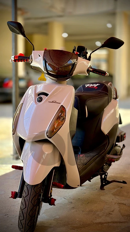 sweet ezzo moter honda