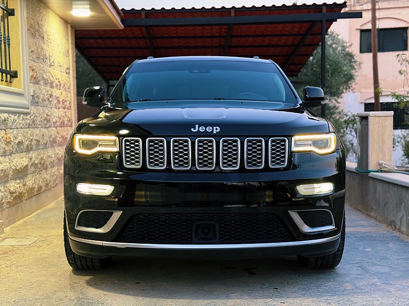 * 2018 Jeep Grand Cherokee Summit 4x4 Platinum Edition