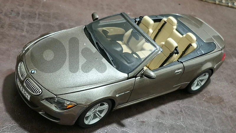 bmw M6 1;18  maisto