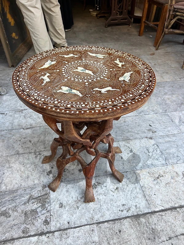 wooden round coffe table طاولة مميزة حداا خشب انتيك تنزيل عاج شغل