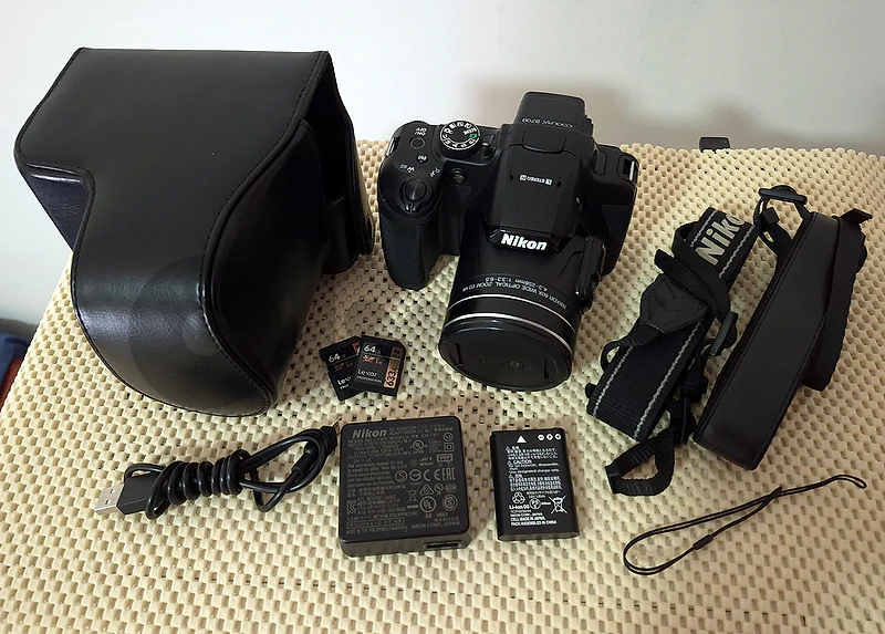 Nikon Coolpix B700 3" LCD, 20MP, 4K, WiFi, 60x optical, 64GB SD