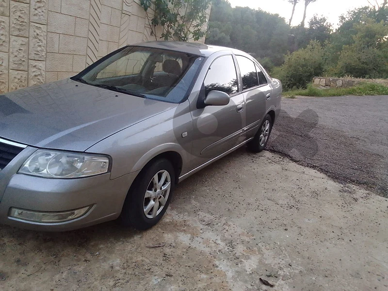 Nissan Sunny 2009