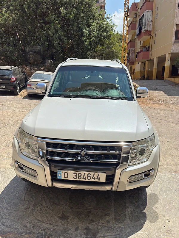 Mitsubishi Pajero 2015  GX