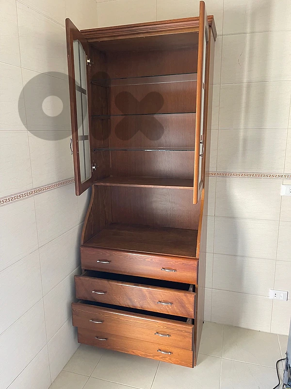 Storage cabinet