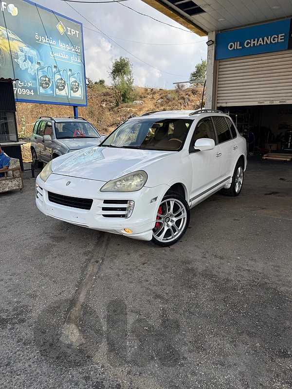Porsche Cayenne 2008 1