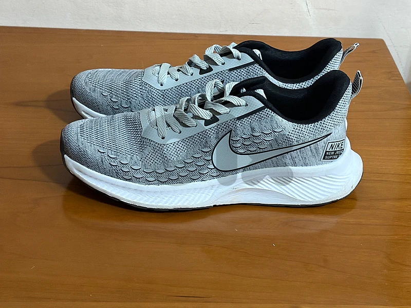 Nike Run Defy