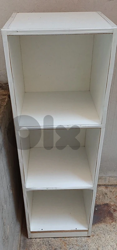خزانة مستعملة حالة جيدة