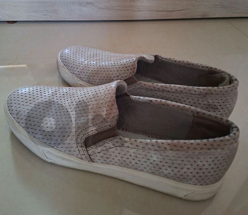 Perforated suede / nubuck slip-on sneakers