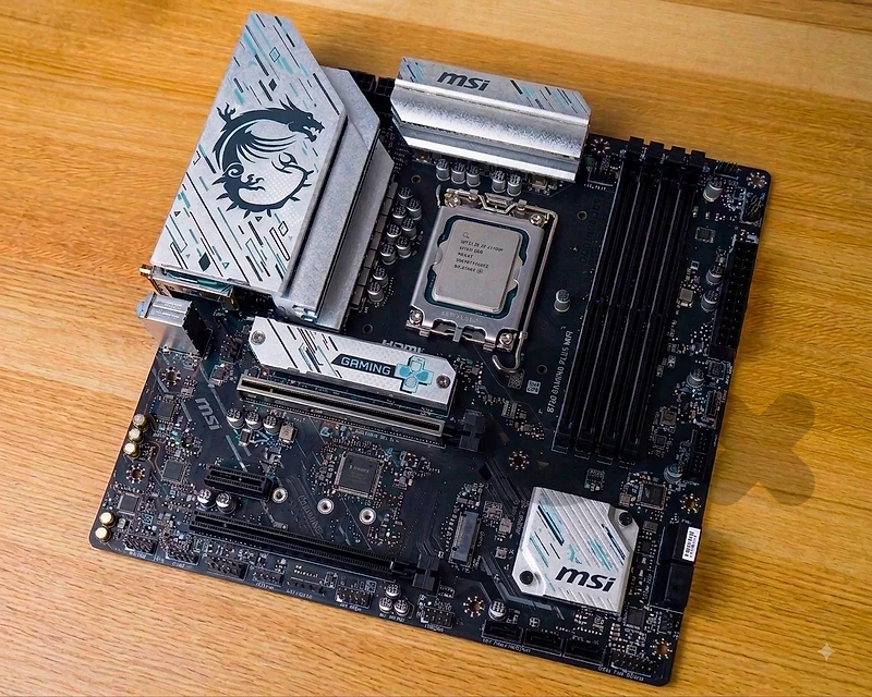 MSI B760 GAMING PLUS WIFI DDR5 + Intel Core i7-12700F
