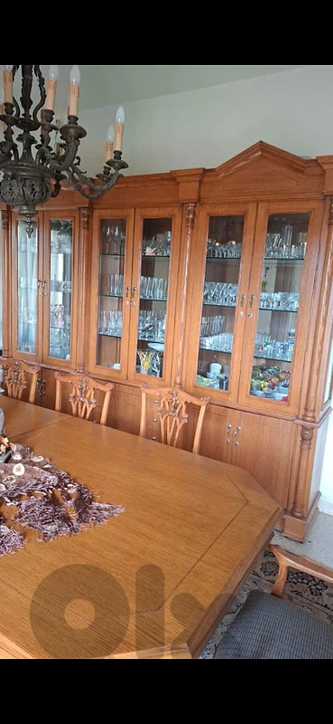 full style dinning room
