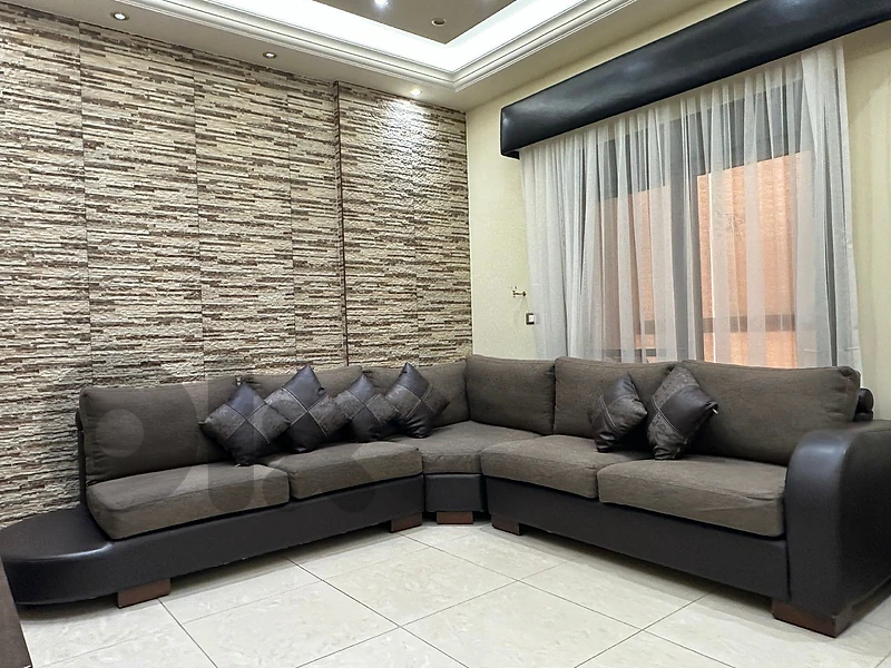 Elegant Complete Living Room Set – Very Good Condition